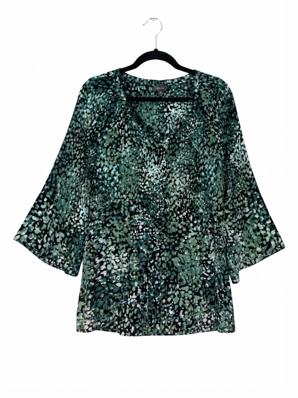 Ninety Clothing co Green Patterned V-Neck Women's Top Size 2X